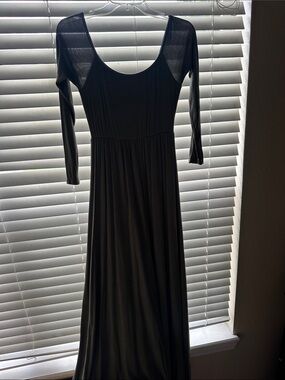 Women's Scoop Neck Long Sleeve Maxi Dress - olive green small-maternity